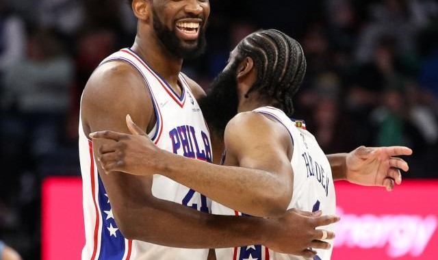 皇冠体育入口-哈登首秀让76人沉醉，恩比德：从来没有如此大空位