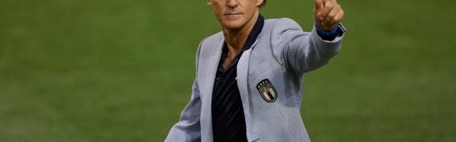 皇冠体育入口-曼奇尼：为缺席球员感到难过 对比赛我非常有信心