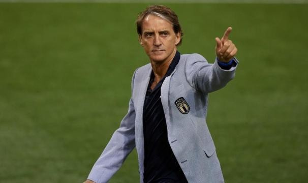 皇冠体育入口-曼奇尼：为缺席球员感到难过 对比赛我非常有信心