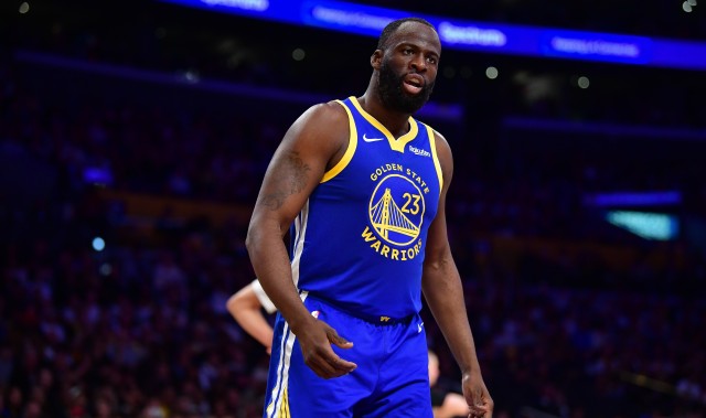 皇冠体育注册-关键时刻致命犯规！解说：要是公牛一会吃宵夜 是不是得喊着追梦